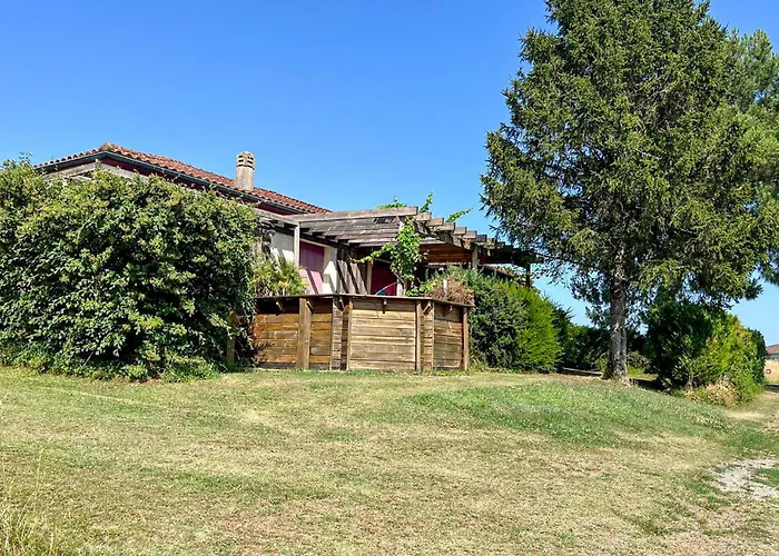 Pet Friendly In * Mombrier